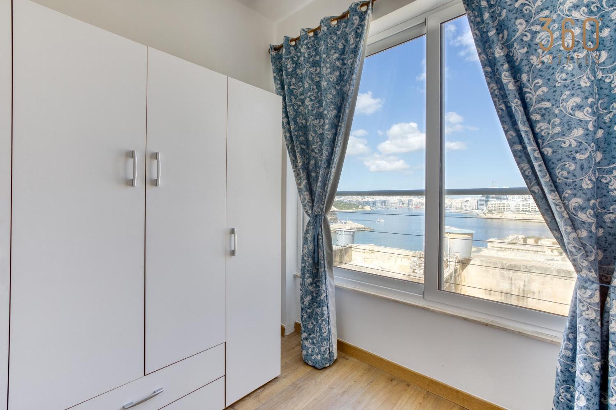 Charming Home With Sea Views & Maltese Balcony By 360 Estates Valletta Exterior photo